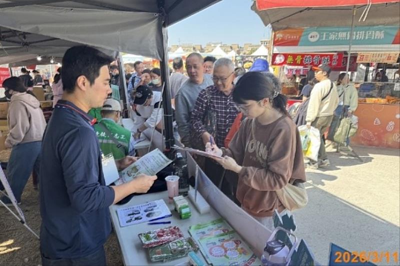 守護嘉園好空氣 環保局深入在地宣導汽車怠速熄火