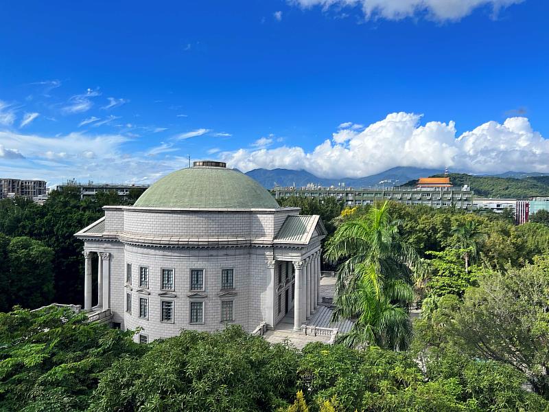 大同大學位處台北市,生活環境及交通便利。
