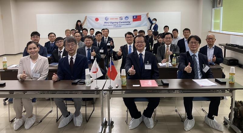 金屬中心、日本愛知製鋼、喬智開發、台灣馬達協會簽署MOU活動大合照。