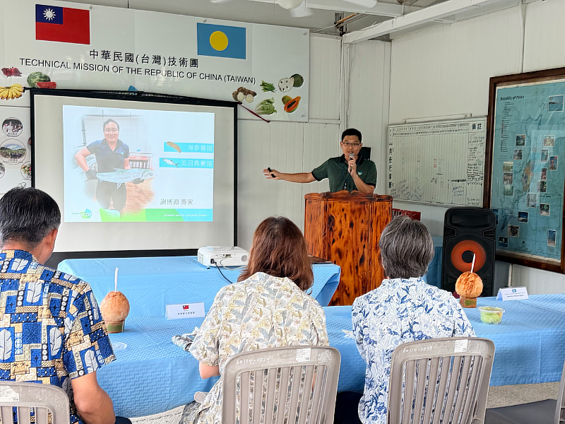 Ming-Che Tsai, Chief of the TaiwanICDF Technical Mission in Palau, delivers a comprehensive briefing on current mission operations.
