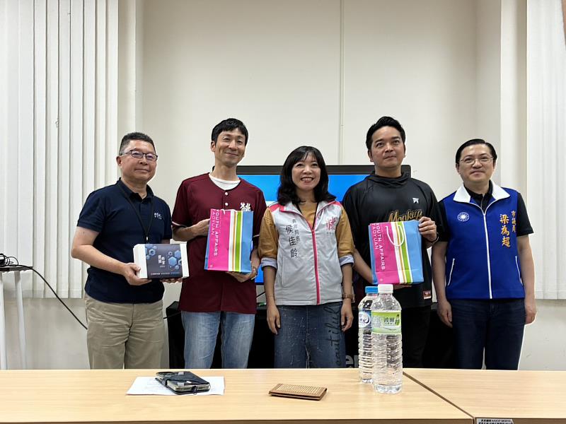 政府、學校與企業三方攜手合作，期許未來在運動科技與行銷上能有更深入的交流。