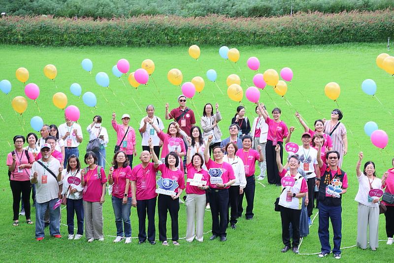 在藍天綠地之間響應「全球健康日」，感受綠色處方的療癒能力，鼓勵所有民眾都能從生活中促進健康。