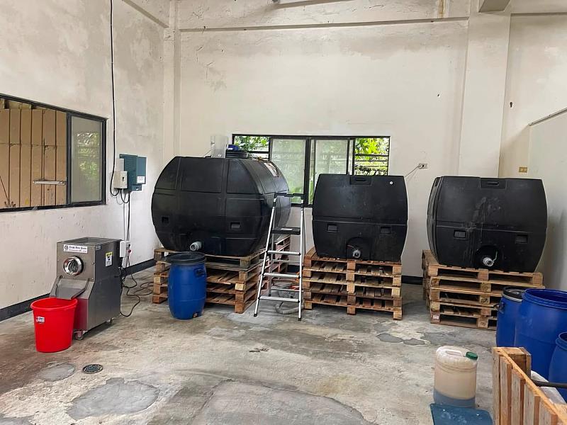 微生物菌水及廚餘轉液態肥示範模組。