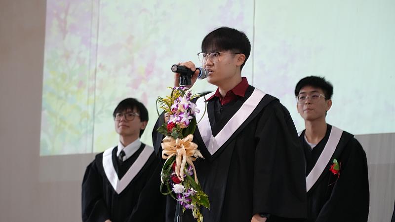 各國同學聯誼會代表結業生致詞
