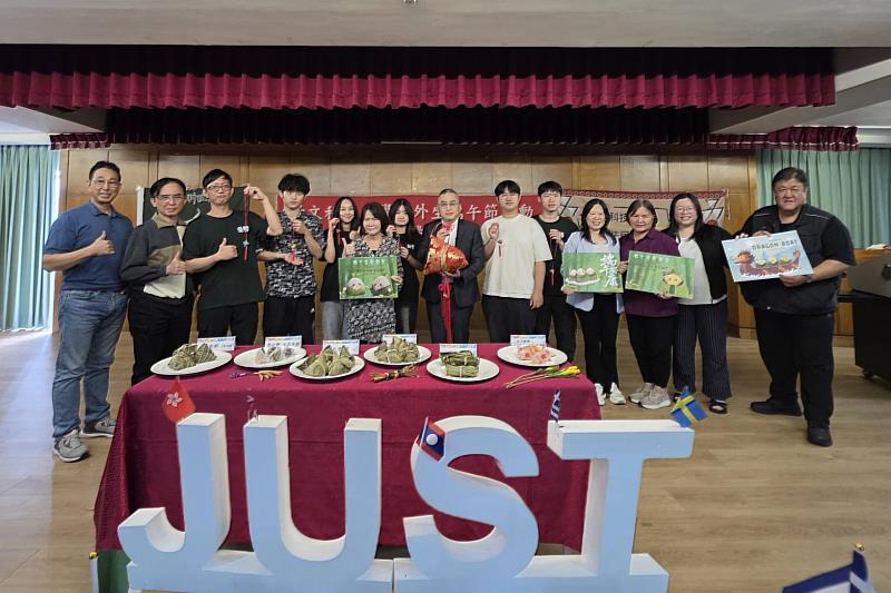 景文科大僑外生與原民學生共度跨文化端午安康佳節