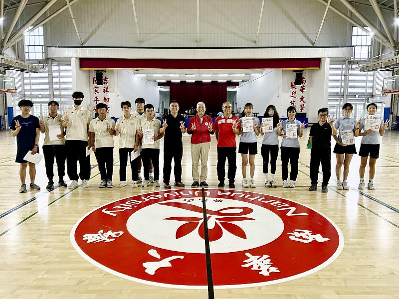 南華大學表揚績優運動選手，圖為參加115全大運獲獎為校爭取榮譽的選手。