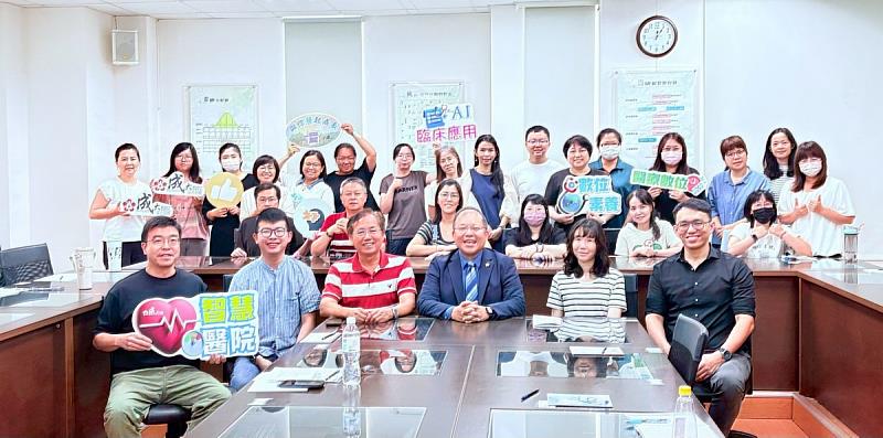 參與學員透過系列工作坊深化數位素養與AI應用能力，共同推動智慧醫療發展。