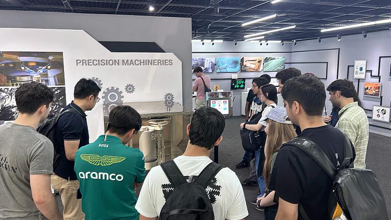 竹科探索館整合靜態展示與互動體驗，擺放園區企業的創新產品及技術成果供訪客參觀了解。