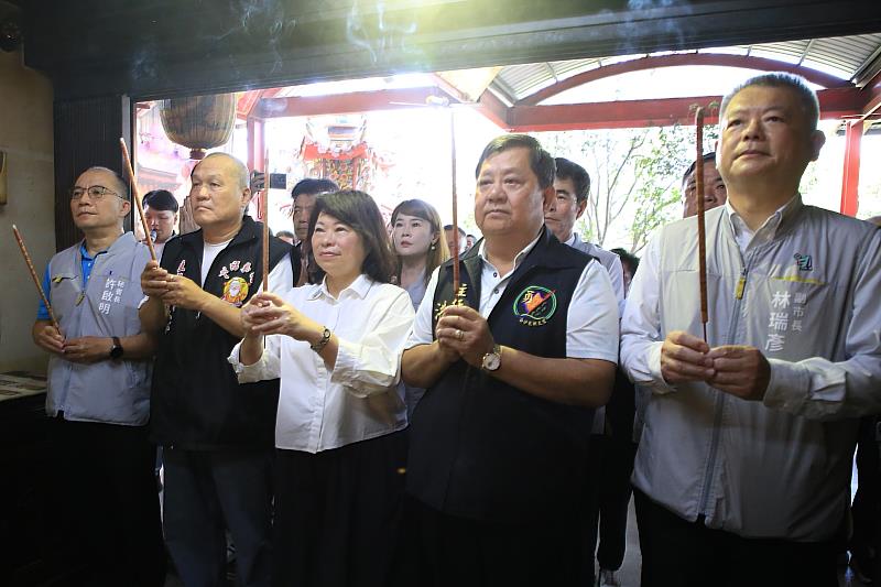 黃敏惠市長率市府團隊參拜
