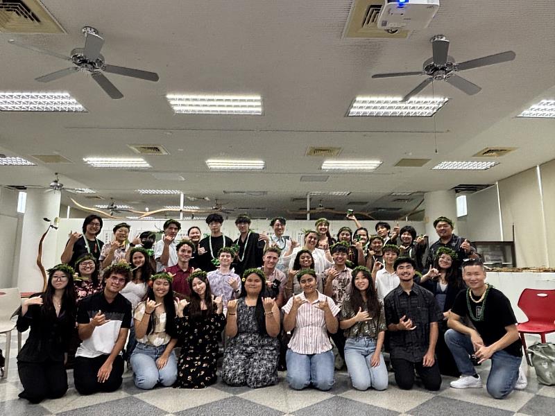 東華發社系邀請來自夏威夷 PAAC師生蒞臨原民院交流。