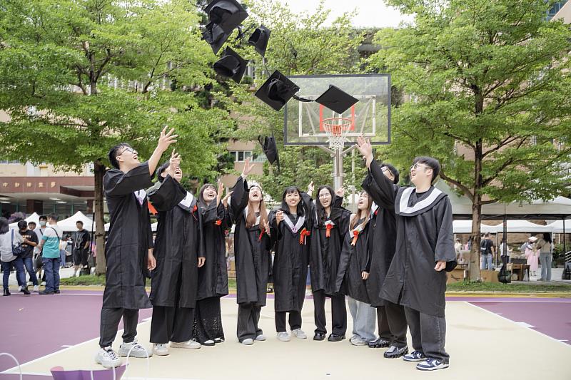 臺灣歷史最悠久的商管名校、國立臺北商業大學隆重舉行114學年度畢業典禮。