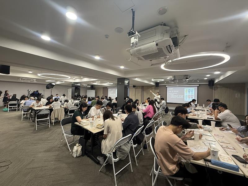 信義房屋16日與「職游」共同舉辦 AI時代高薪人才職涯探索活動，帶領約80位與會者認識房仲工作在AI時代的獨特優勢。