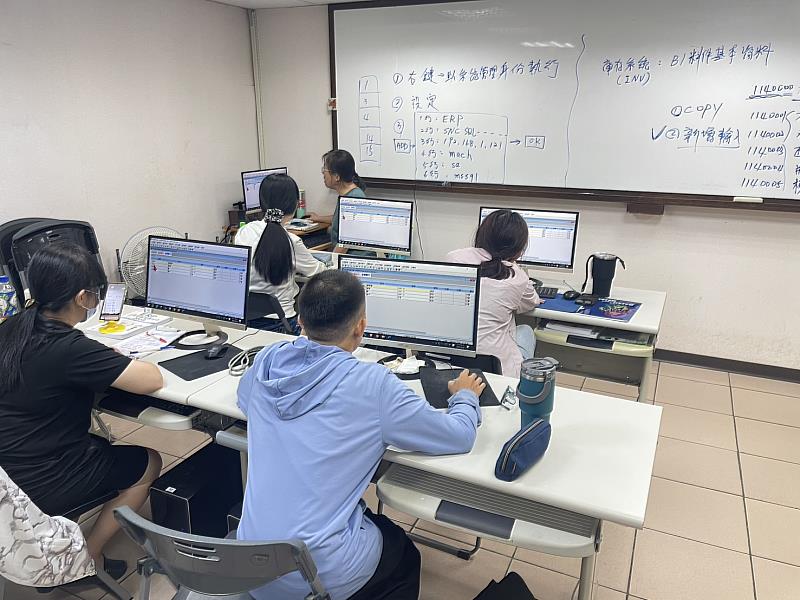 克服洗腎限制重塑職涯!嘉義縣身障職訓助學員成功轉職