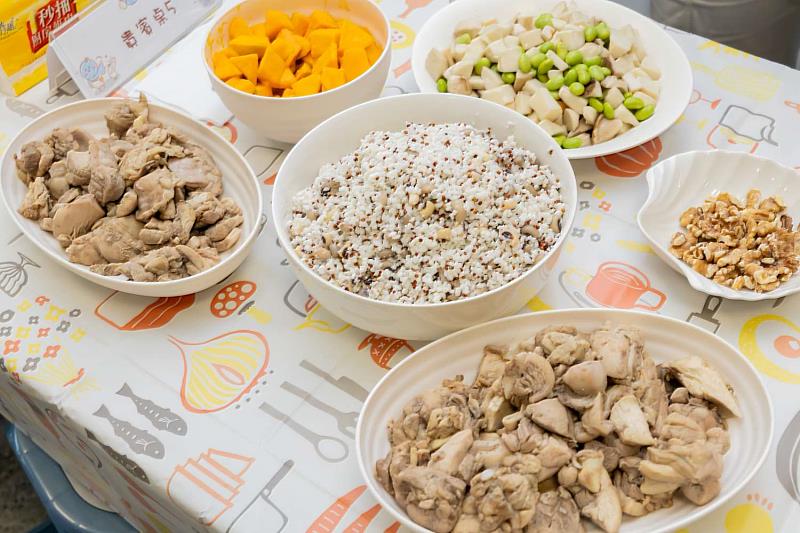 「藜享穀香粽」食材。