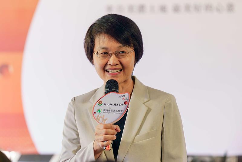 客委會古秀妃主委力挺國產稻米。(照片來源:客家公共傳播基金會)