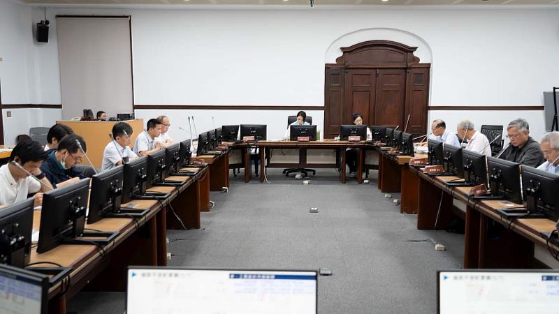 高虹安市長召開交通改善小組會議，聚焦天府路廊人行環境。