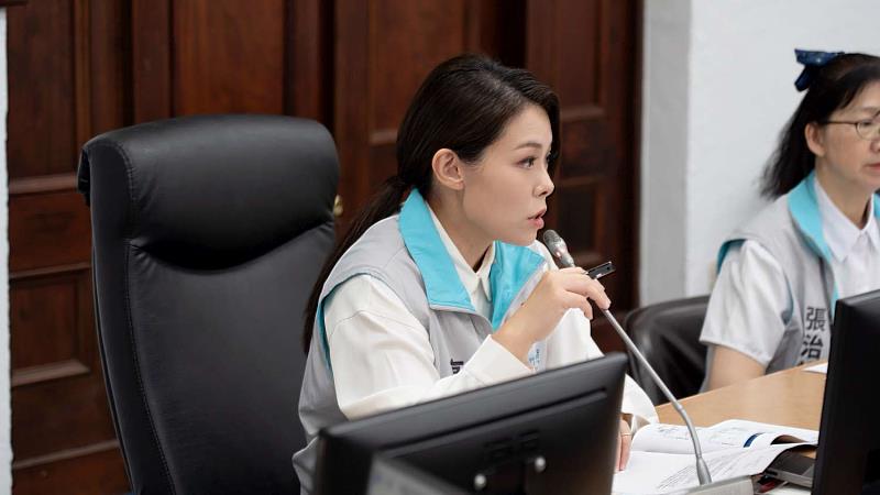 高虹安市長召開交通改善小組會議，聚焦天府路廊人行環境。