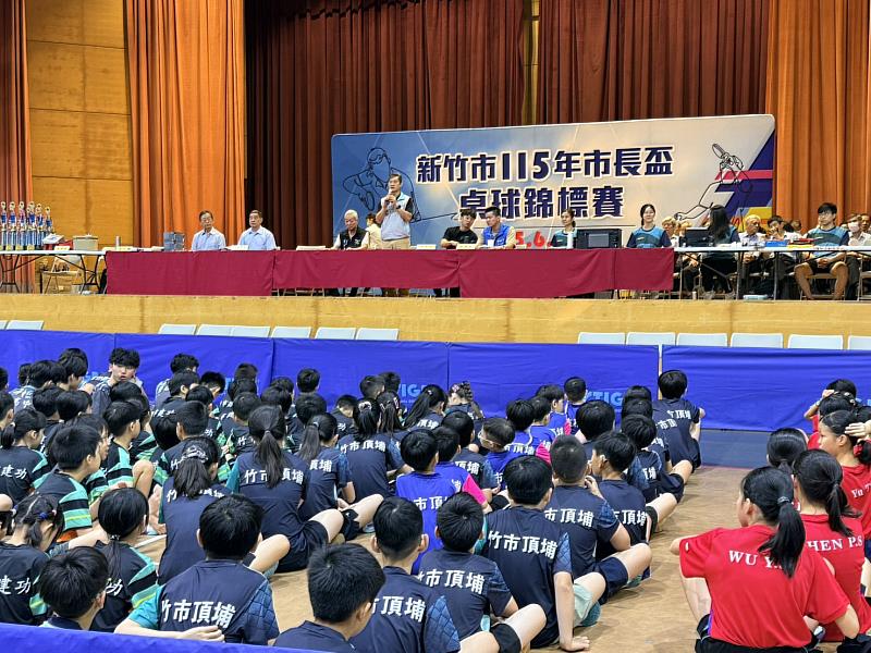 副市長林琨瀚出席115年市長盃桌球錦標賽勉勵選手。