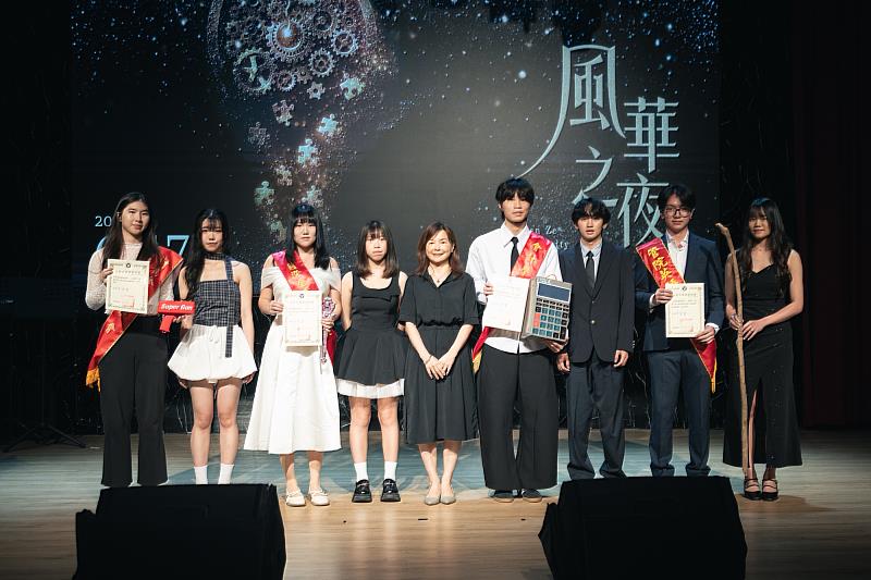 管理學院各班學會會長交接傳承