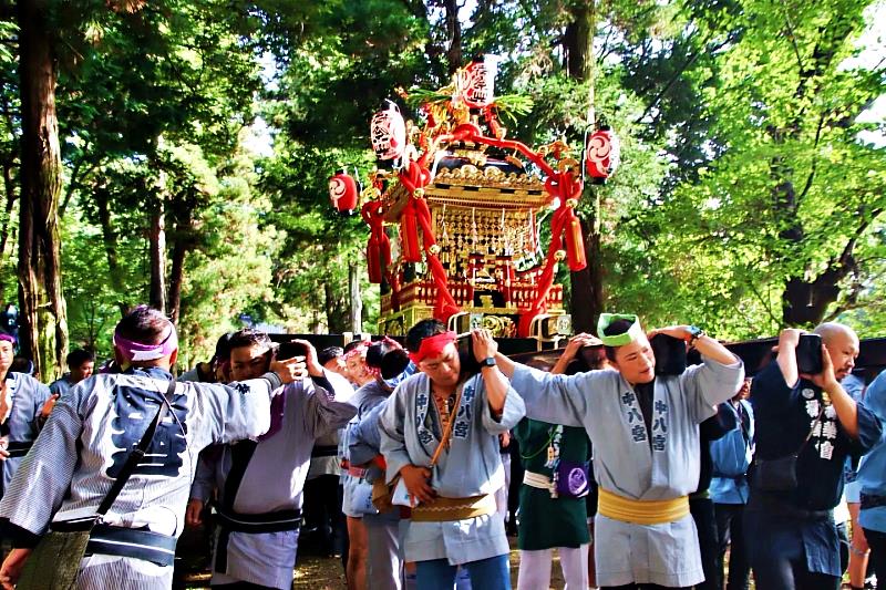 每年夏季舉行的「久下田祇園祭」,是二宮尊德相關歷史文化的重要傳承活動。祭典主角為供奉於千代岡八幡宮、建於1920年的大神轎,高達2.5公尺、總重量約1.5噸,是當地極具代表性的文化資產。