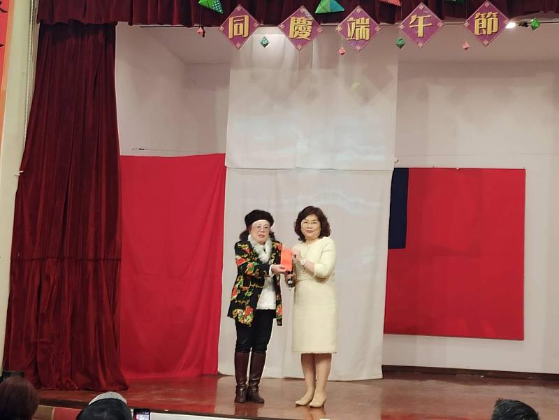 駐阿根廷代表處謝妙宏大使致詞表示，端午節蘊含文化傳承、團結合作及慎終追遠等精神價值，盼透過《白娘娘》西語演出促進台阿文化交流，讓更多阿根廷民眾認識台灣。