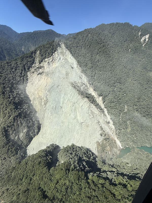 萬里溪上游堰塞湖完成空中勘查 花蓮分署公布初判結果並持續嚴密監控警戒