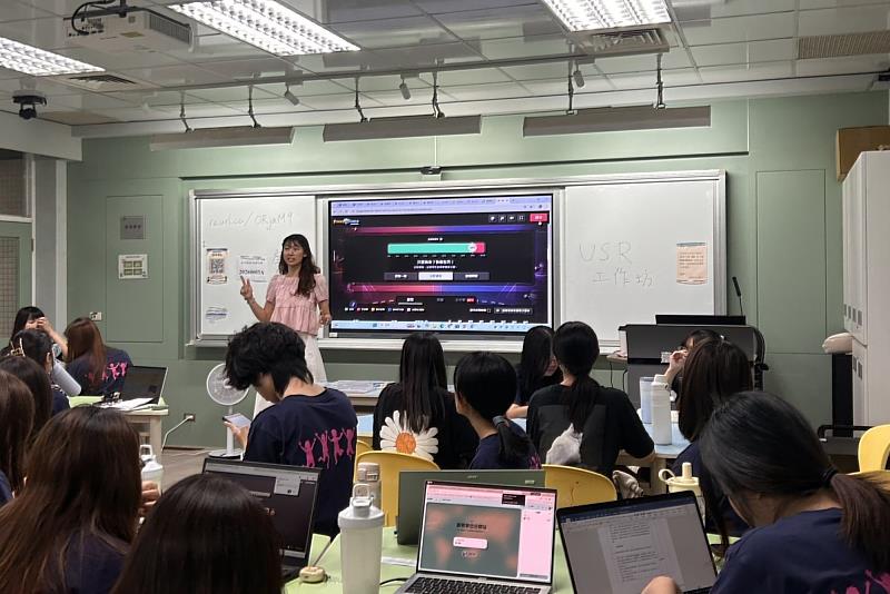 南大科技課程工作坊引導師資生發想科技融入教學策略,培養跨域課程設計能力,提升偏鄉教學品質。