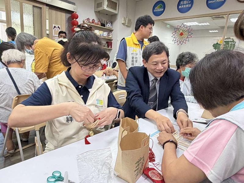 手作竹編船