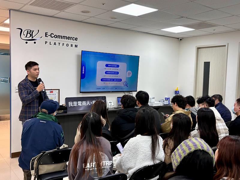 中彰投分署透過產業講座協助青年了解產業趨勢。
