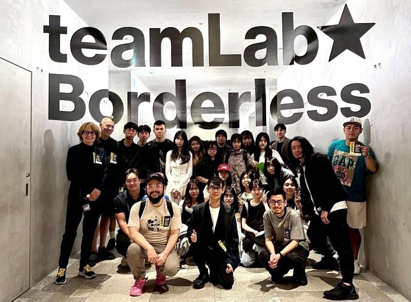 實踐大學師生參訪日本知名藝術科技團隊teamLab,透過實地交流了解國際創意產業發展趨勢。