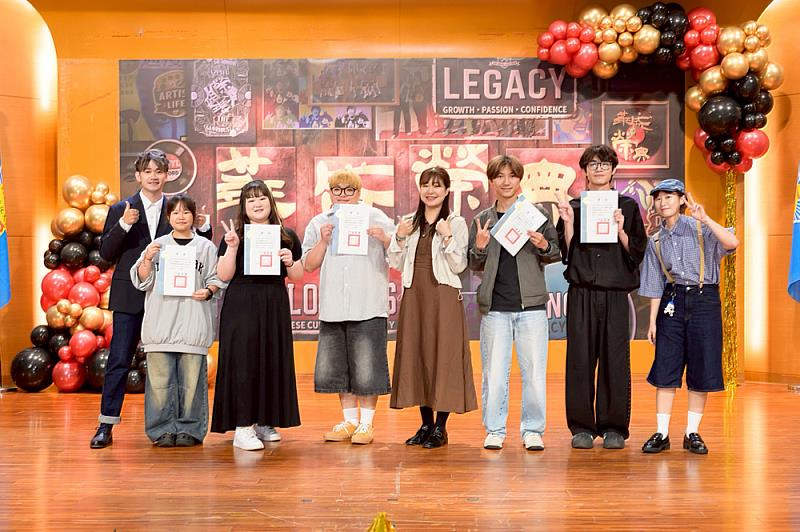 學務處課外活動組期盼透過表揚優秀學生與績優社團，鼓勵更多同學投入校園事務、社團活動與社會服務，在多元學習中累積能力、拓展視野，共同傳承華岡精神，豐富大學生活。