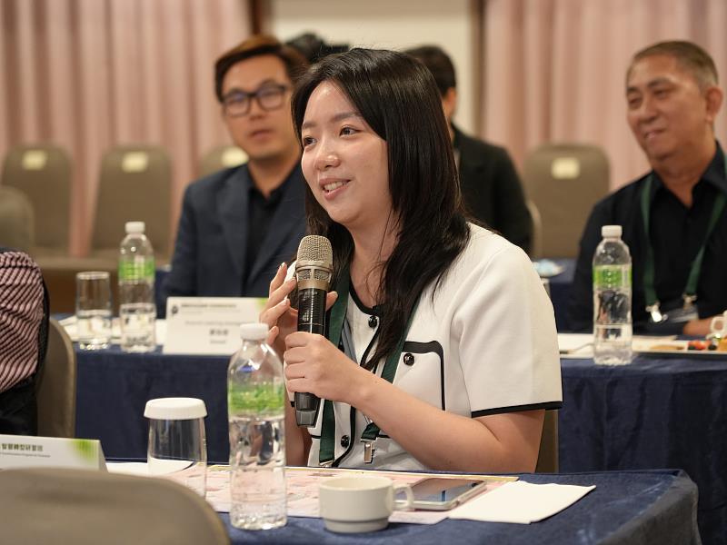 菲律賓青商謝采玲則分享研習心得。