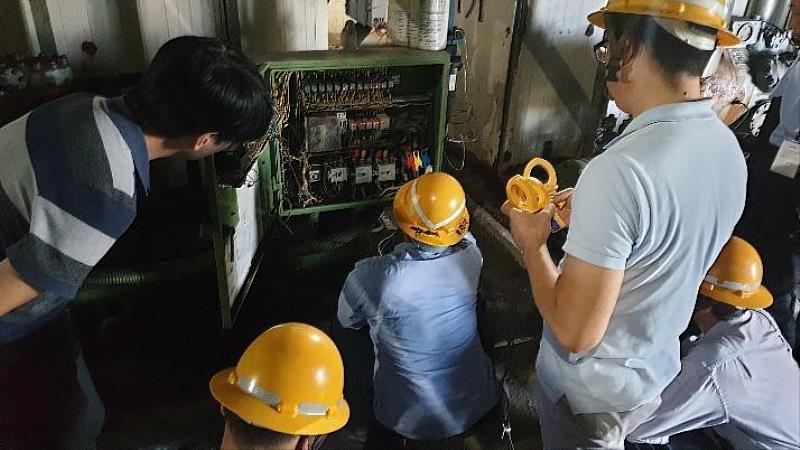 台電積極響應深度節能趨勢，對外透過用戶服務，培育專業節電人員，進行節電訪視及節能診斷服務。
