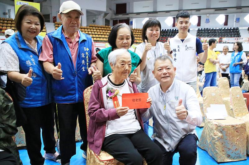 現年99歲的曹王淑英阿嬤