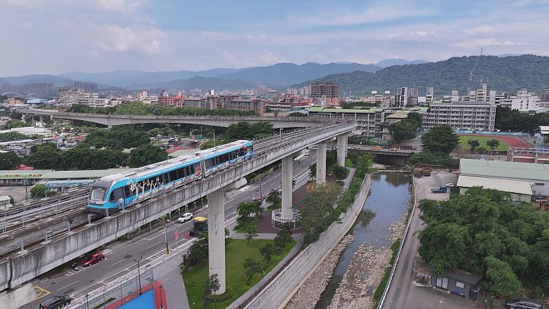 三鶯線客家文化彩繪列車