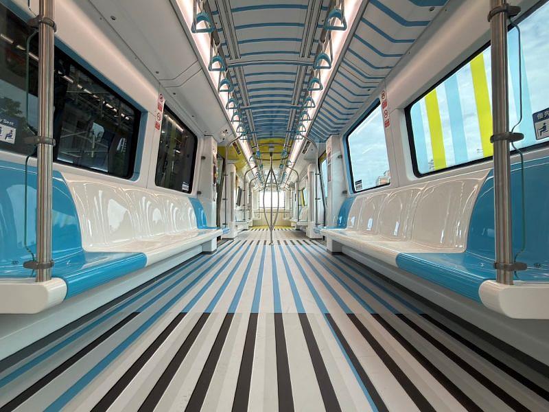 三鶯線主題列車結合美術館意象。(新北市政府捷運工程局提供）