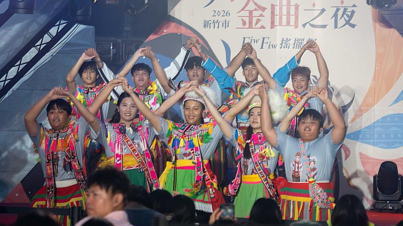 原住民族金曲之夜展現搖擺活力。