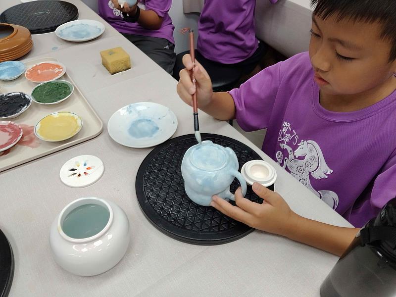 115年救國團「愛‧分享」聚光送愛　陶藝創作點亮偏鄉學童夢想