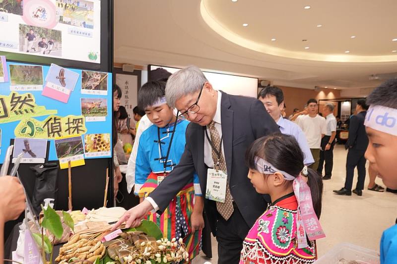 臺東縣2校通過臺美生態學校認證　泰源國小獲頒全縣首面綠旗