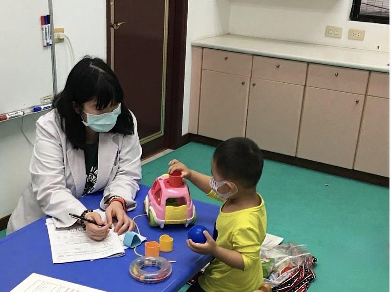 衛生局提醒未滿7歲兒童定期完成6次發展篩檢