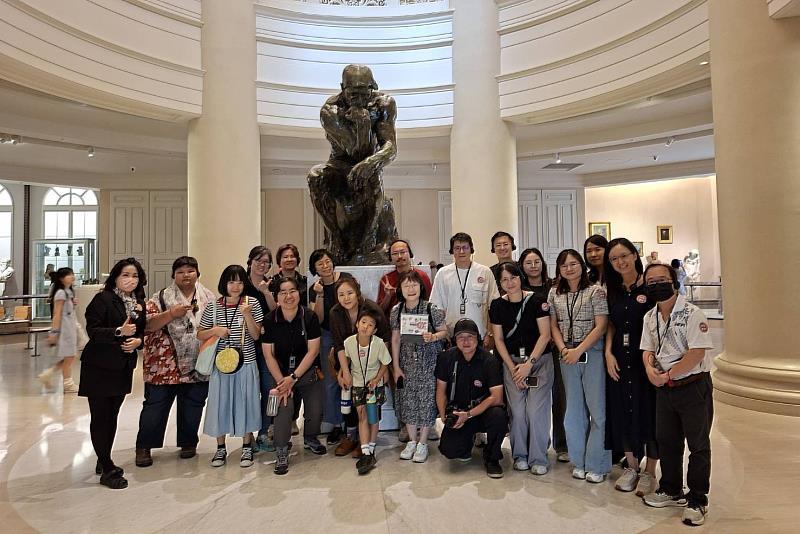 南大安排參訪奇美博物館，透過文化場域體驗與藝術導覽，拓展教師美感教育視野，激發跨域教學創意。