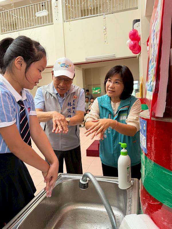 東石親子洗手比賽 共築腸病毒防護網