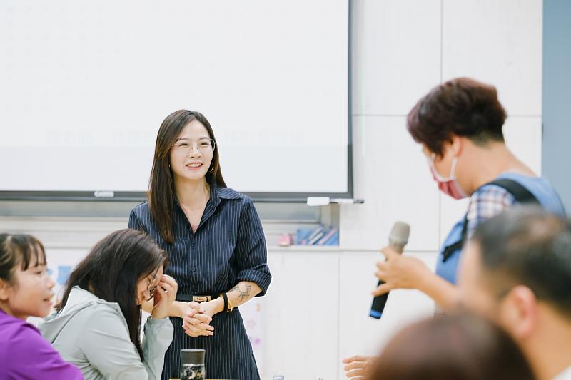 鹿鹿老師分享生命歷程。