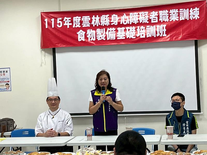 賴淑娞主任委員主持結業式。