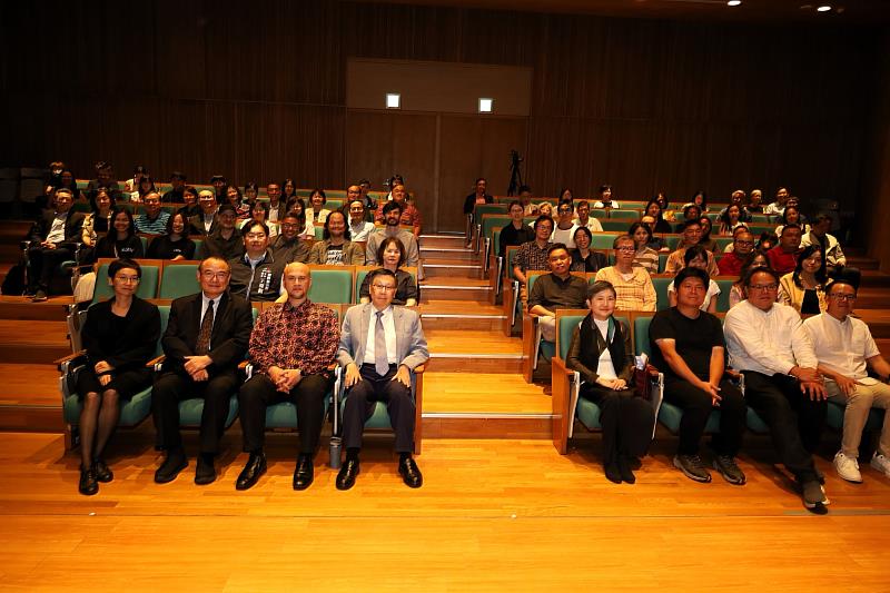 亞美館2026夏季3檔「土地與水：從馬來西亞出發探訪亞洲性」、「共生未來：藝術永續的實踐場」及「典藏．對話：人與自然的奇想」聯展，現場冠蓋雲集。