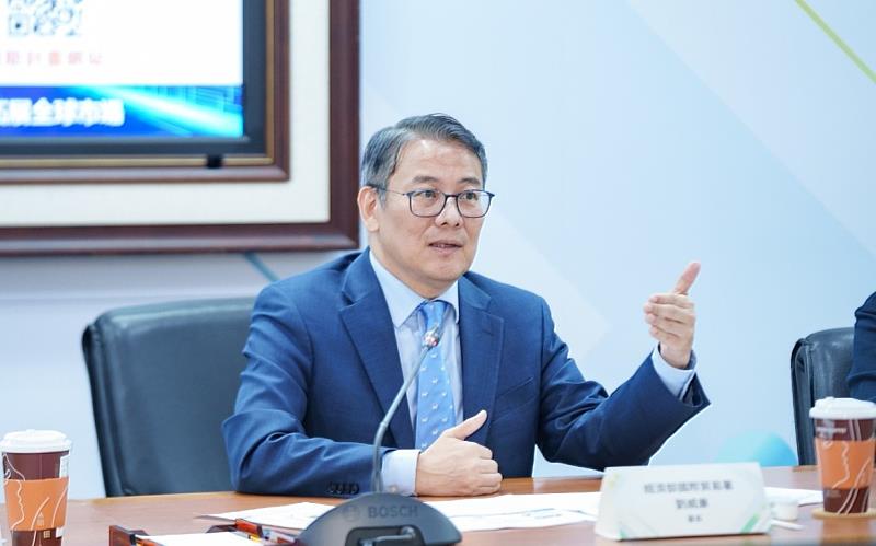 劉威亷署長分享經濟部協助廠商布建海外通路成果。