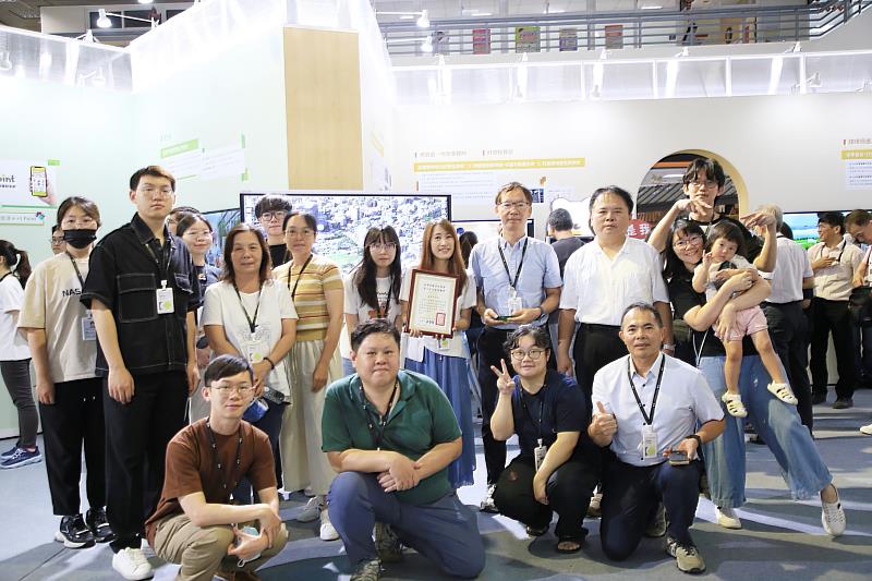 嘉義市4D數位治理平台奪金圖獎。