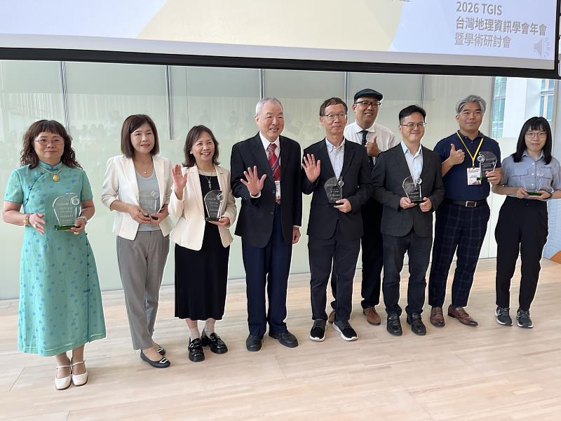 嘉義市4D數位治理平台奪金圖獎。