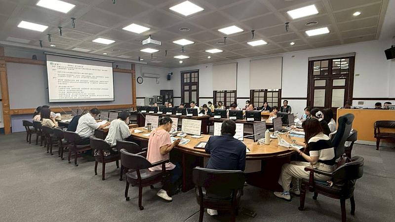 與會委員交流意見，強化跨網絡合作。