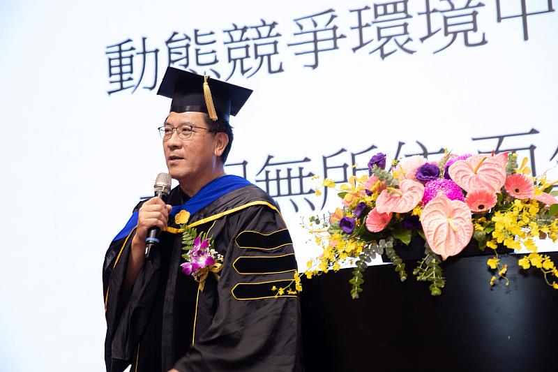 統一獅董事長凃忠正受邀至南大EMBA專題演講，分享動態競爭思維與企業面對變局的實務經驗。
